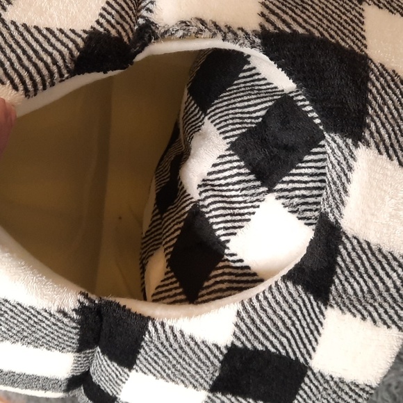 TWO way pet bed for cats or small dogs - Picture 3 of 7